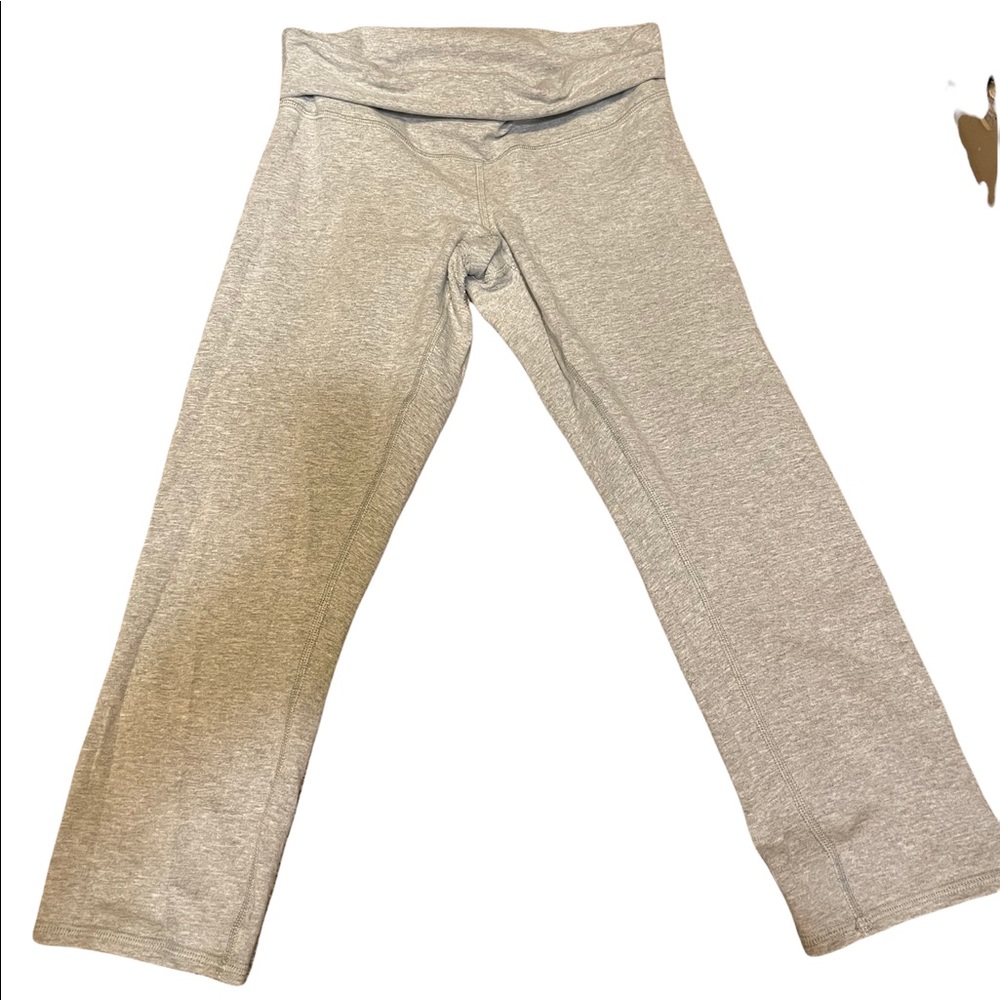 Lululemon Size 8 Align Cropped Leggings